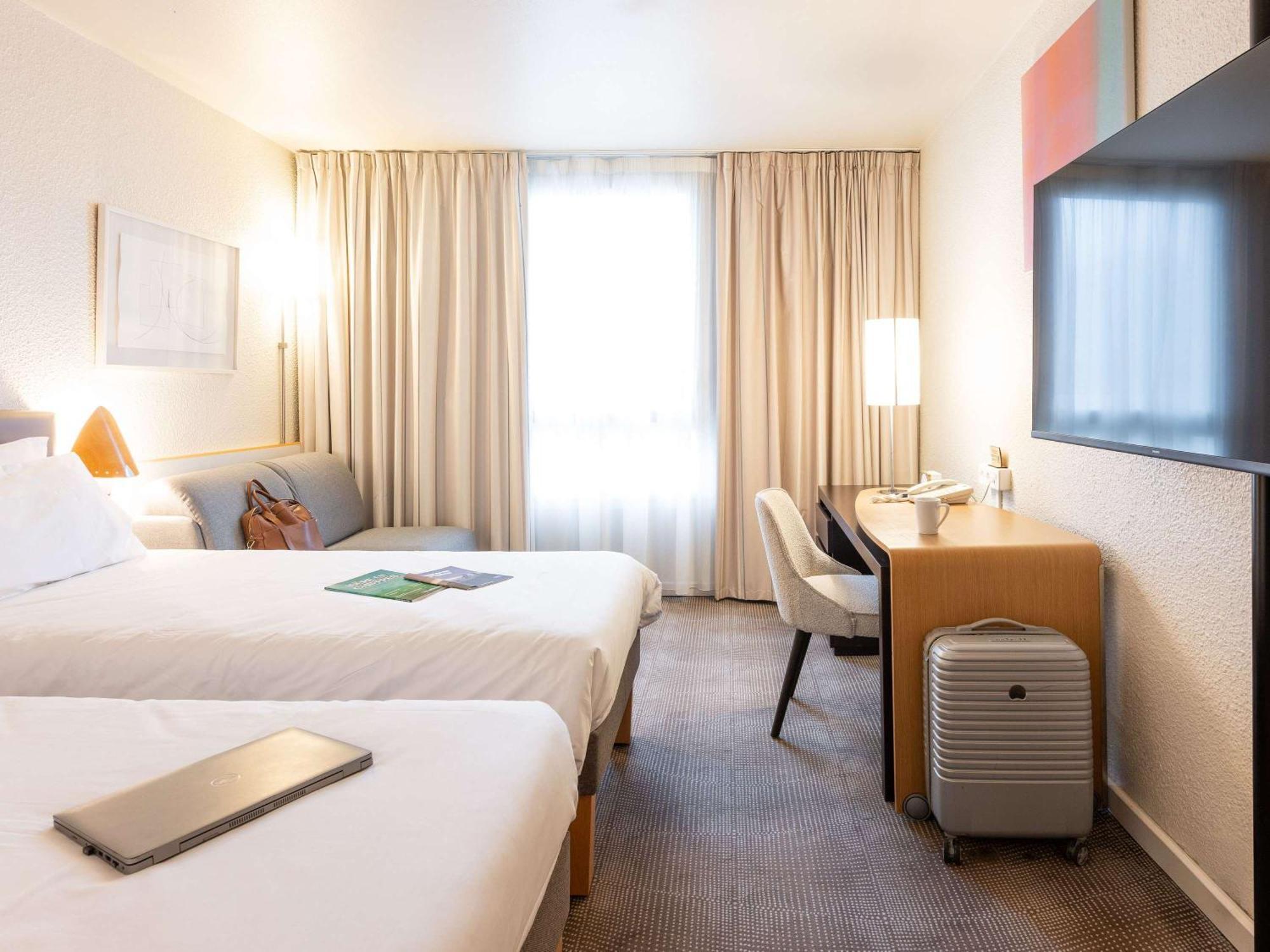 Novotel Grenoble Nord Voreppe Esterno foto