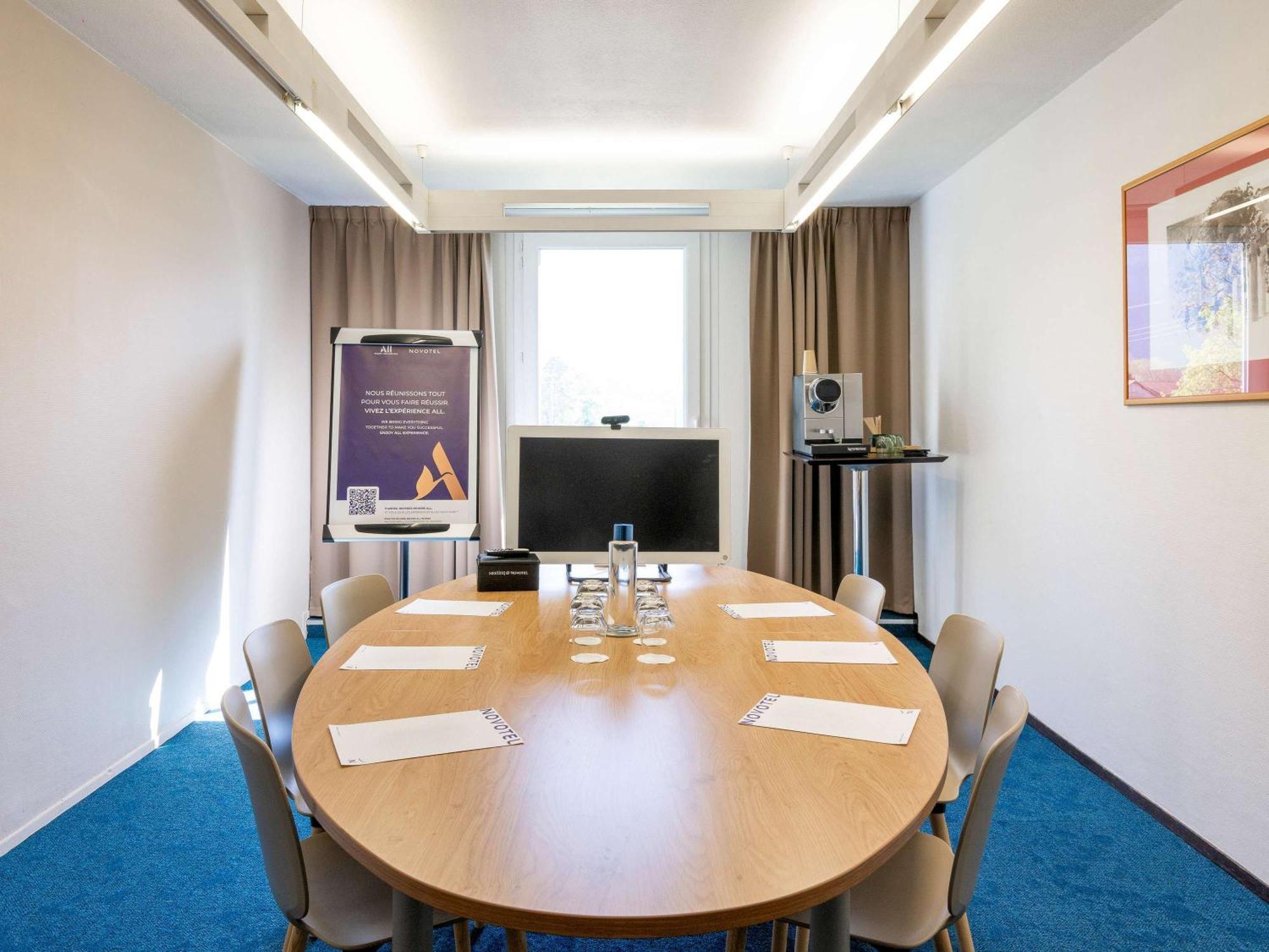 Novotel Grenoble Nord Voreppe Esterno foto