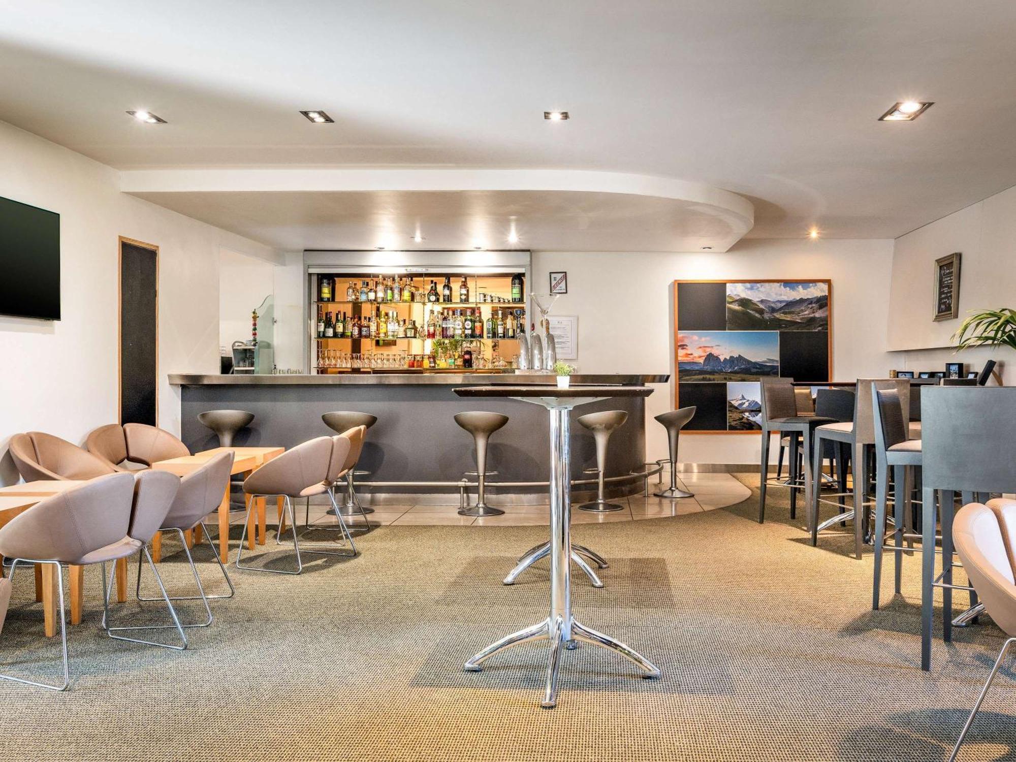 Novotel Grenoble Nord Voreppe Esterno foto