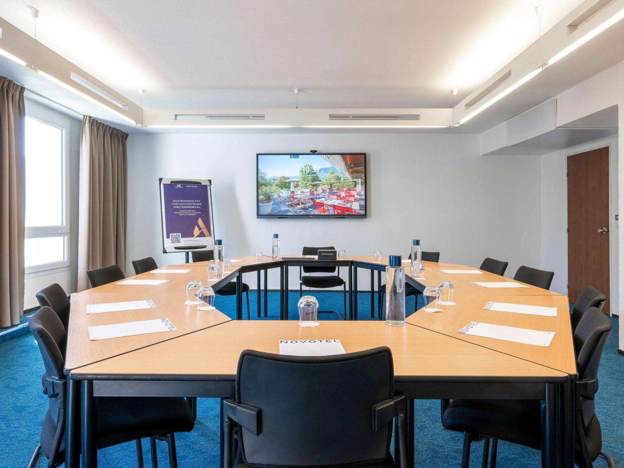 Novotel Grenoble Nord Voreppe Esterno foto