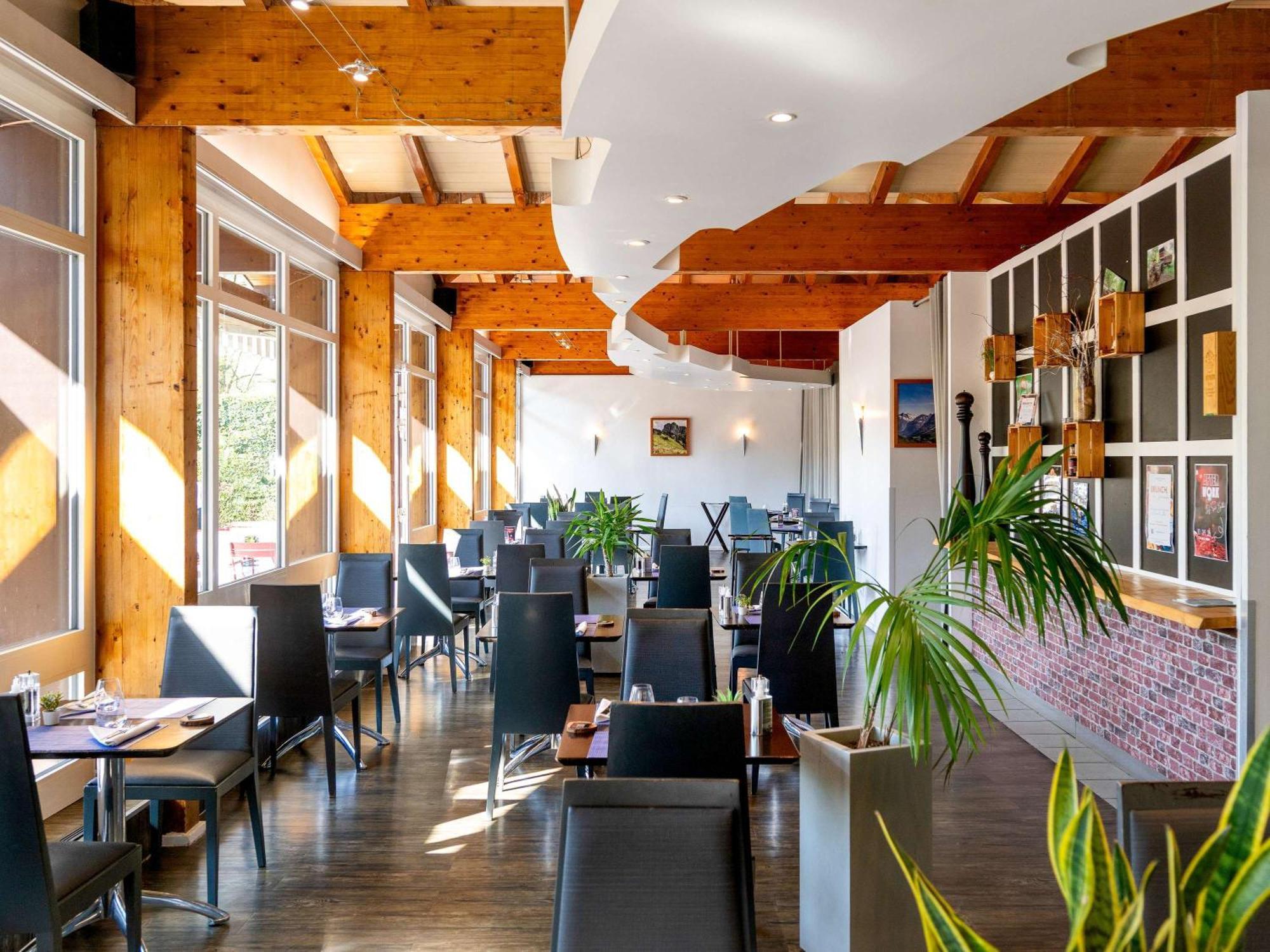 Novotel Grenoble Nord Voreppe Esterno foto