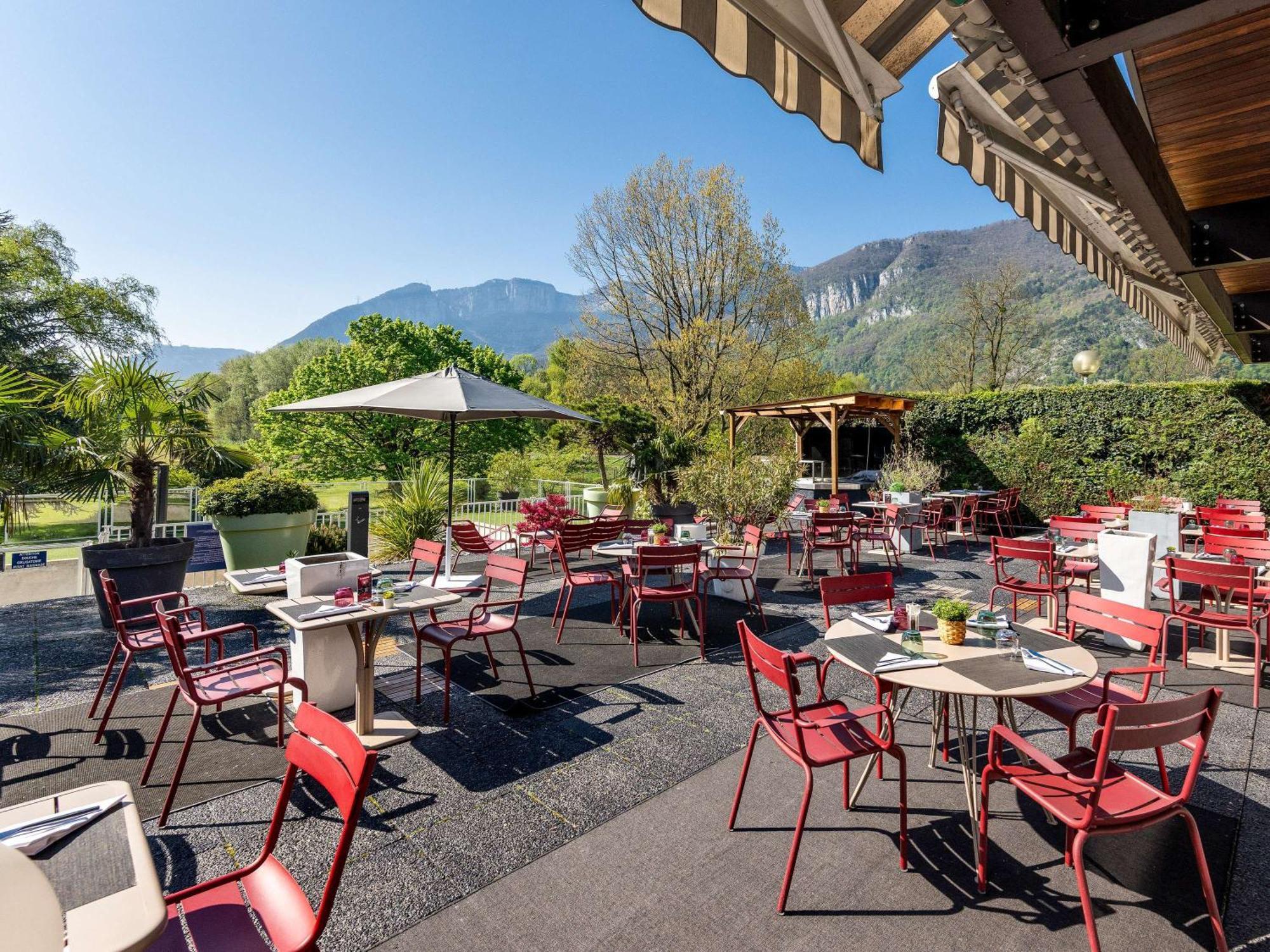 Novotel Grenoble Nord Voreppe Esterno foto
