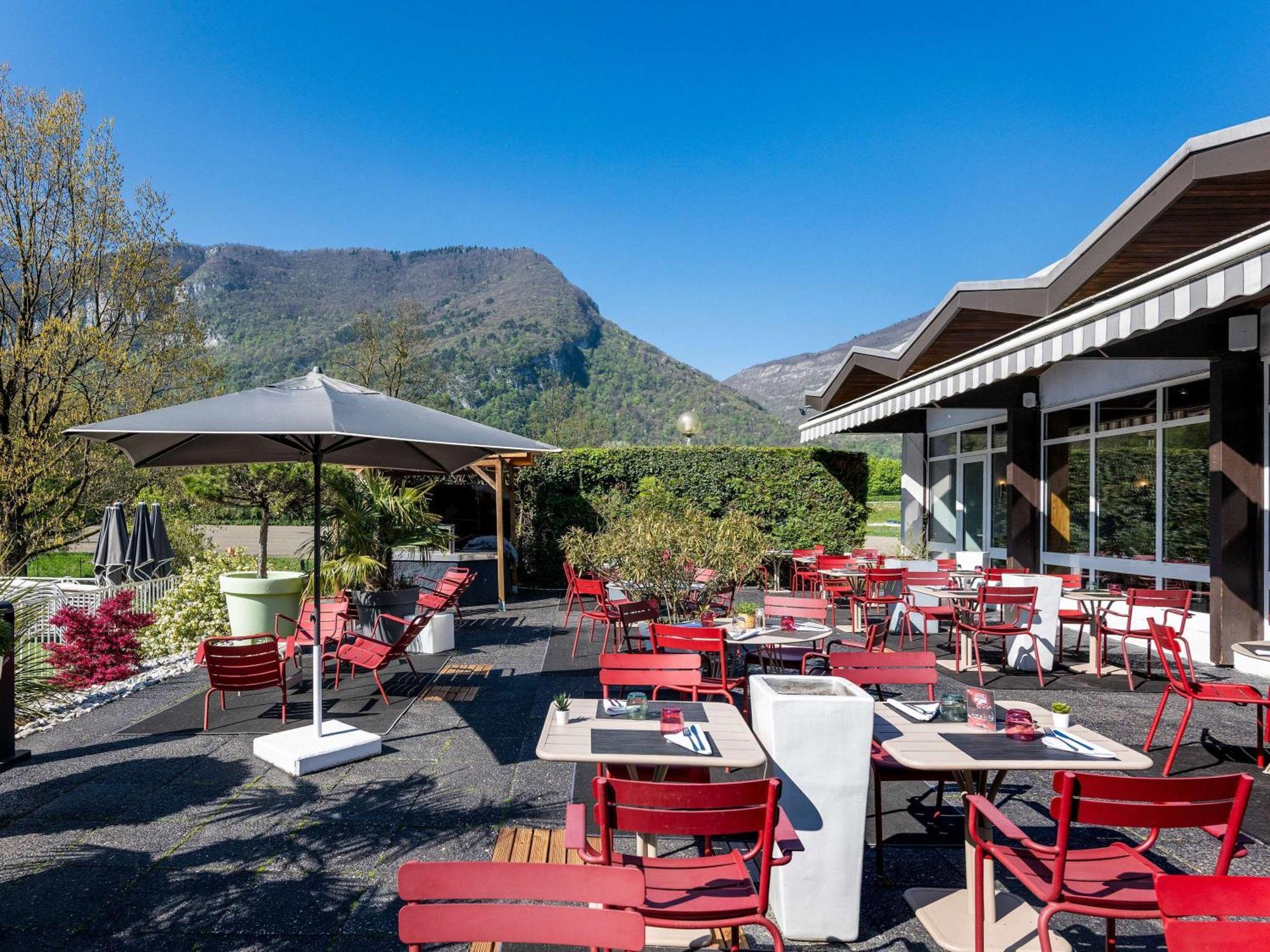 Novotel Grenoble Nord Voreppe Esterno foto