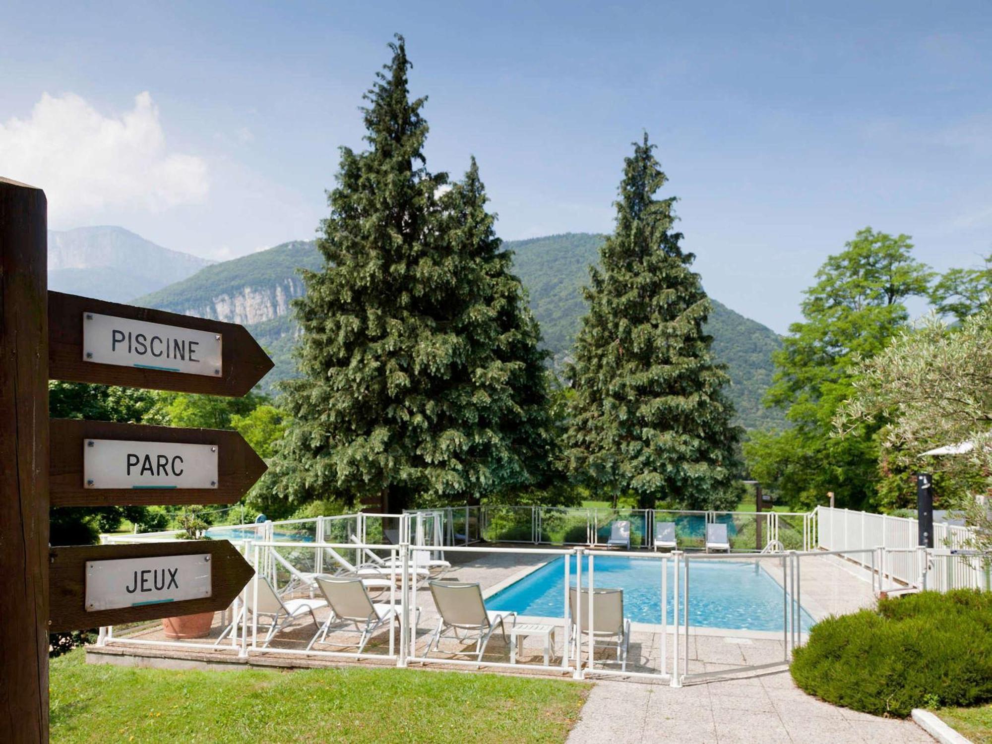 Novotel Grenoble Nord Voreppe Esterno foto