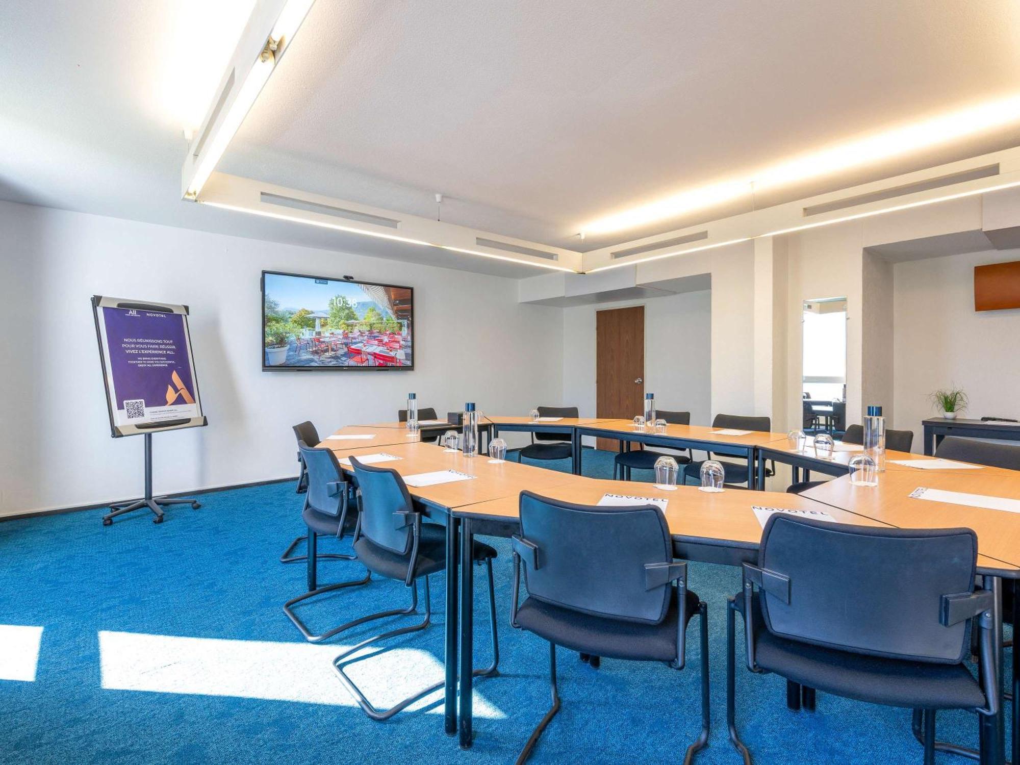 Novotel Grenoble Nord Voreppe Esterno foto